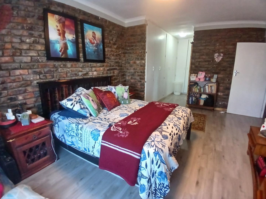 3 Bedroom Property for Sale in Dana Bay Western Cape